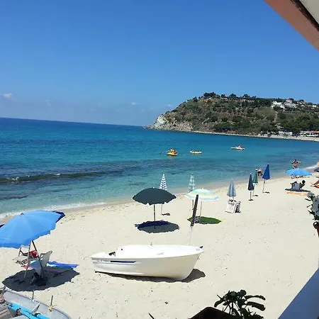 Casa Sulla Spiaggia Nonna Peppina * Santa María