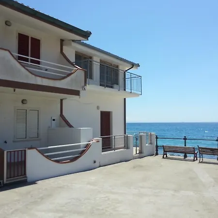Casa Sulla Spiaggia Nonna Peppina Сasa de vacaciones Santa María