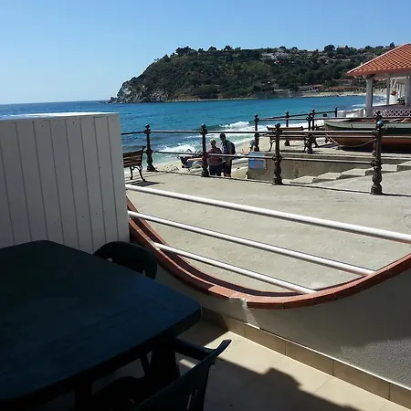 Сasa de vacaciones Casa Sulla Spiaggia Nonna Peppina *